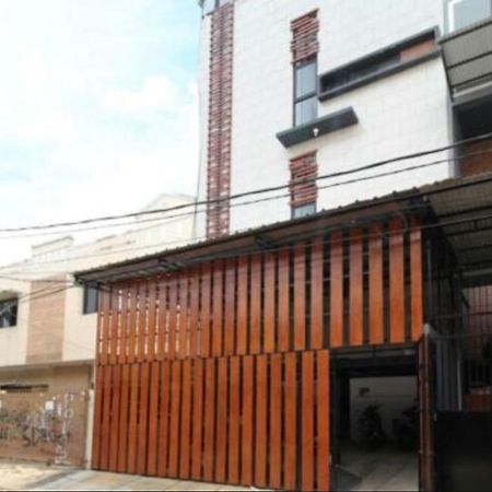 Hotel Kamar Keluarga Duri Kosambi Jakarta Exterior foto
